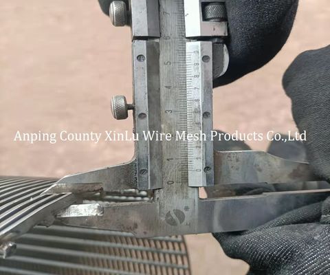 くさびの砂制御十分スクリーンSS304 SS316Lはスクリーンの管を包んだ