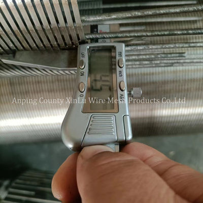 容器用連続スロットスクリーンパイプ 長さ2.9mまたは5.8m