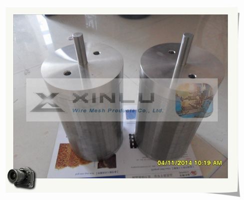 3.3 x 6.5mmのステンレス鋼のくさびワイヤー0.7mmスロット円柱こし器はカスタマイズした
