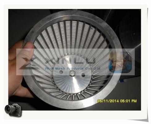 3.3 x 6.5mmのステンレス鋼のくさびワイヤー0.7mmスロット円柱こし器はカスタマイズした